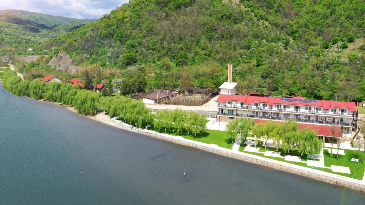 Vega Resort Restaurant & Lodge Orşova Exteriör bild