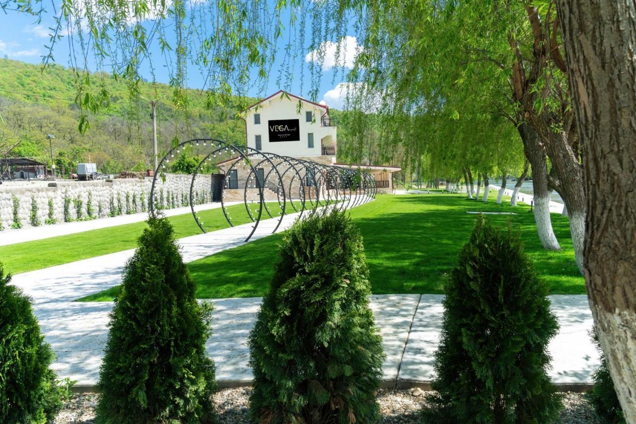 Vega Resort Restaurant & Lodge Orşova Exteriör bild