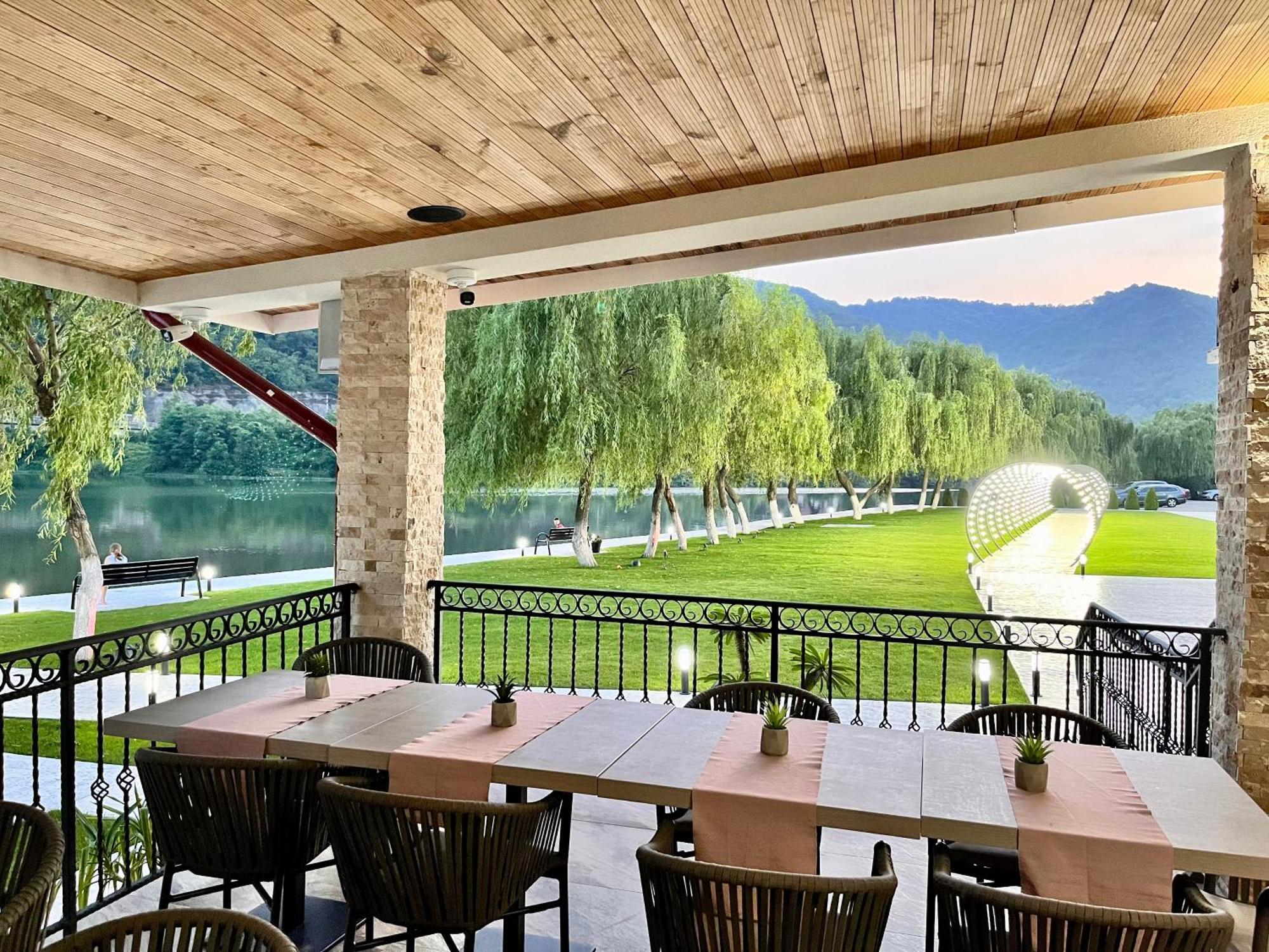 Vega Resort Restaurant & Lodge Orşova Exteriör bild