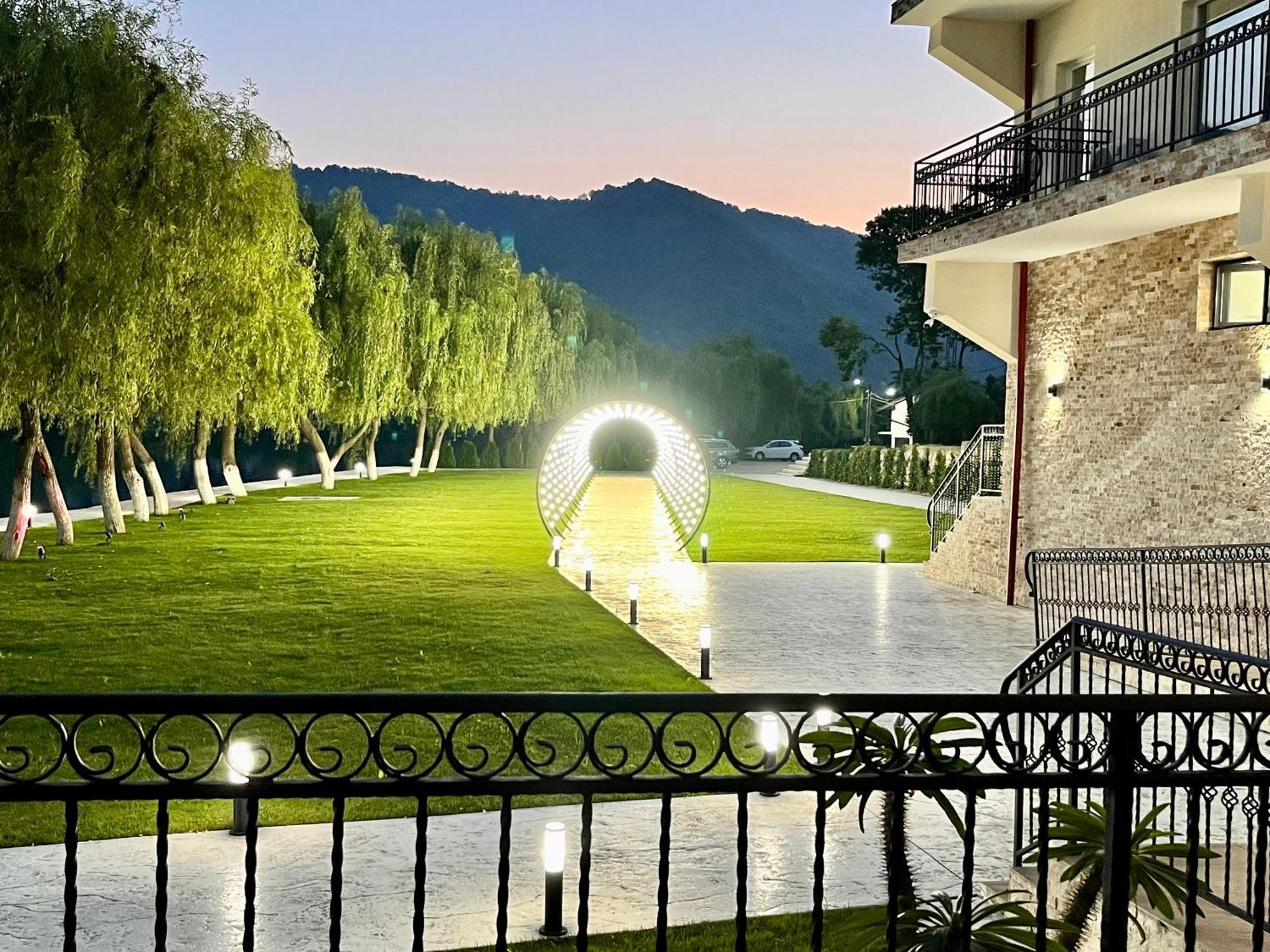Vega Resort Restaurant & Lodge Orşova Exteriör bild