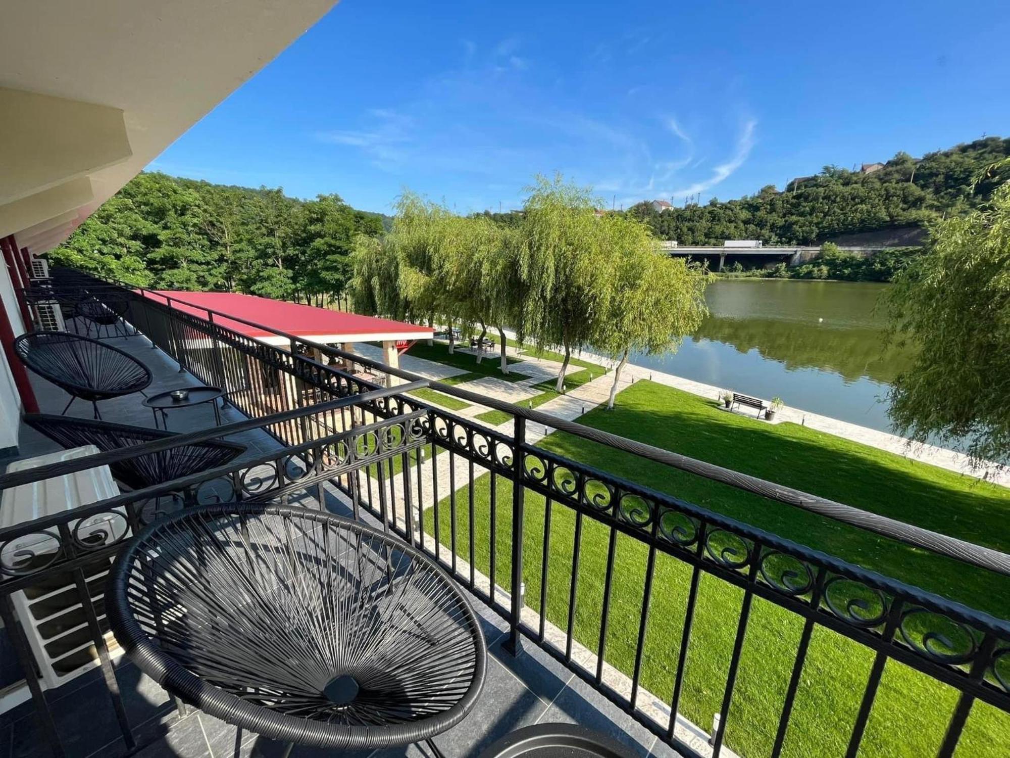 Vega Resort Restaurant & Lodge Orşova Exteriör bild
